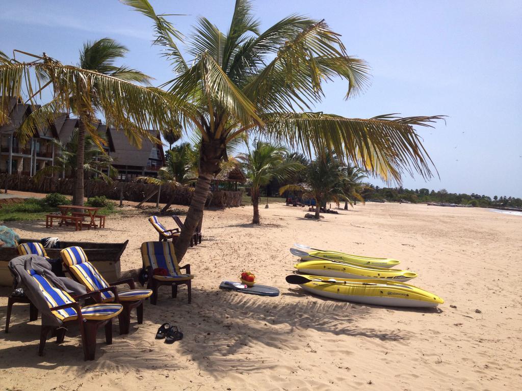 Aqua Marine Beach Resort Pasikuda Room photo