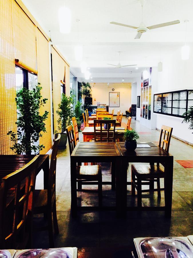 Aqua Marine Beach Resort Pasikuda Exterior photo