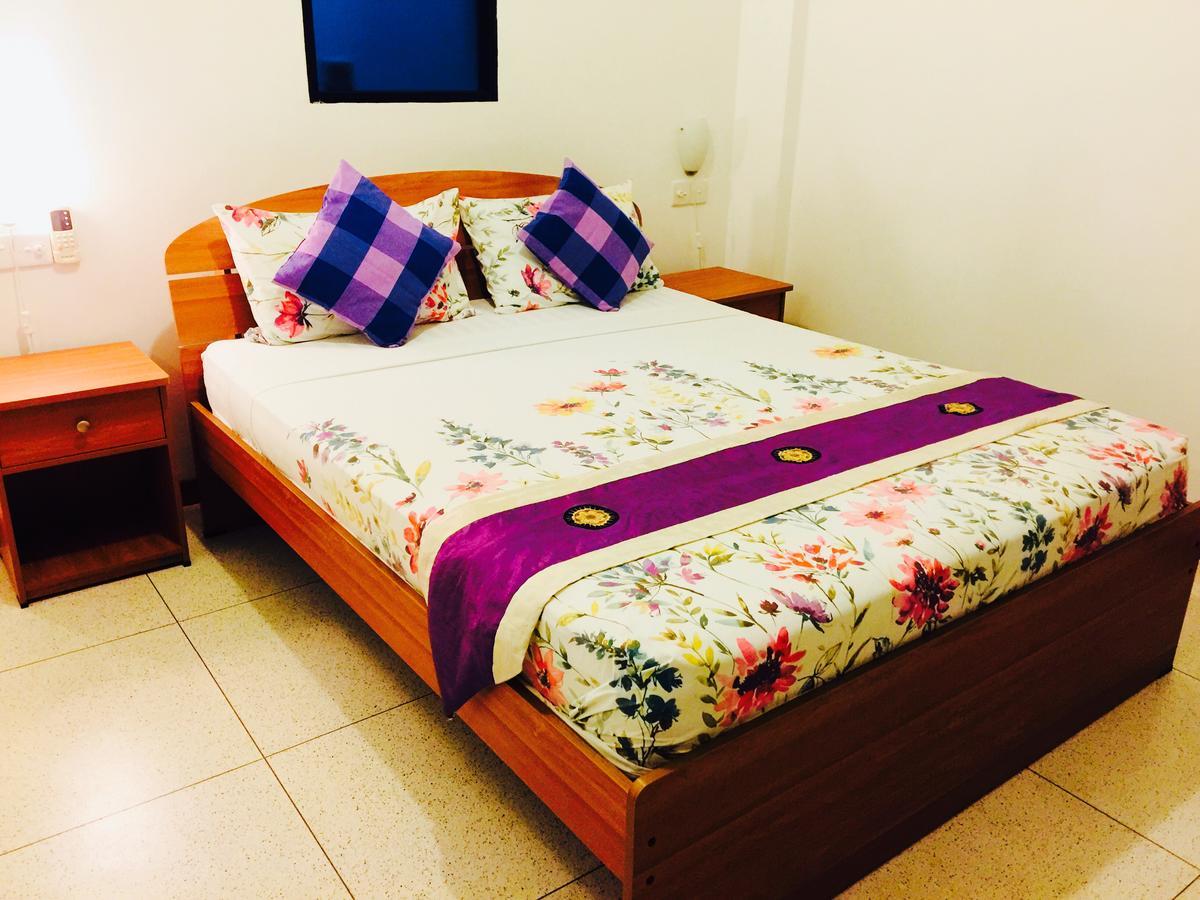 Aqua Marine Beach Resort Pasikuda Exterior photo