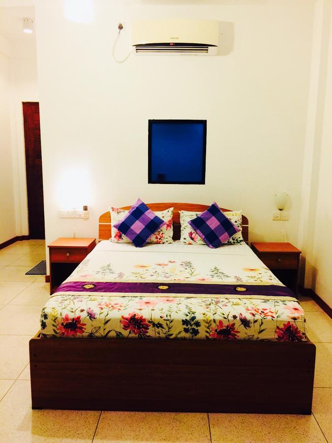 Aqua Marine Beach Resort Pasikuda Exterior photo